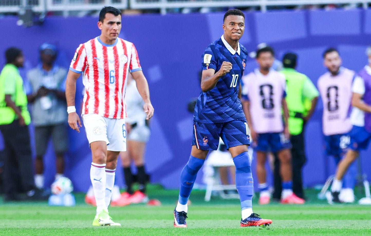 Un maniquí con la imagen de Kylian Mbappé quemado en Paraguay, pero ¿por qué tanto odio? Un maniquí con la imagen de Kylian Mbappé quemado en Paraguay, pero ¿por qué tanto odio?